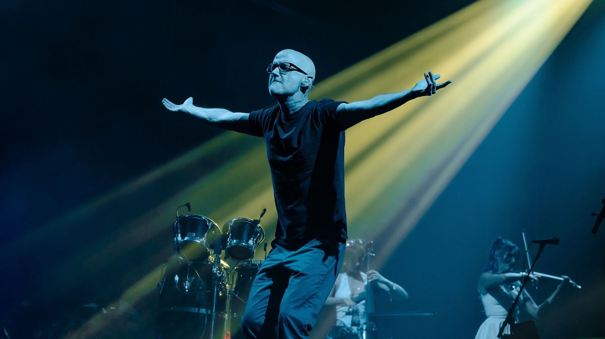 Moby vystoupí na Colours of Ostrava